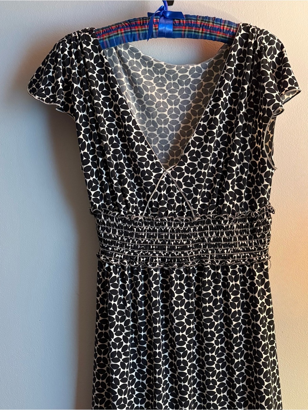 Black & White Geometric Print V-Neck Women’s Dress